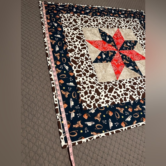 Handmade Quilt by Von of Vondanwearhaus Baby Quilt - Picture 11 of 13